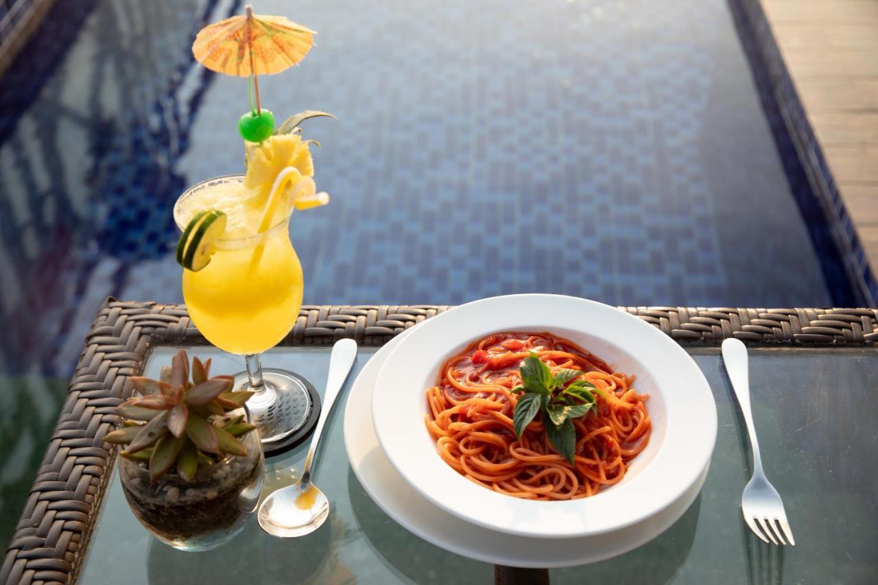 Sea Queen Hotel Da Nang Eksteriør billede